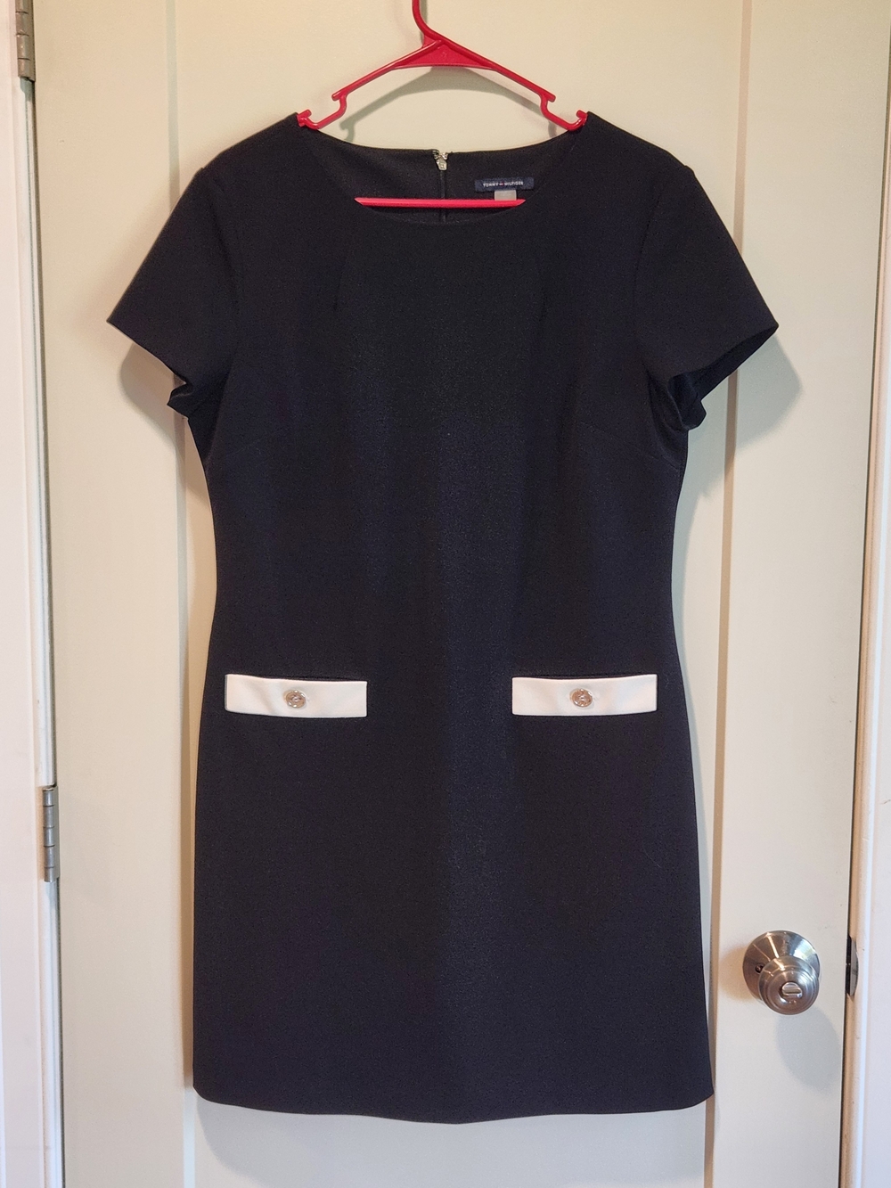 Tommy Hilfiger Black Scuba Crepe Shift Dress with Faux Pockets Size 12